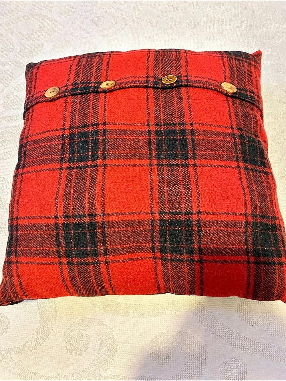 Red & Black Plaid Accent Pillow, no fabric tag. Feels like wool blend